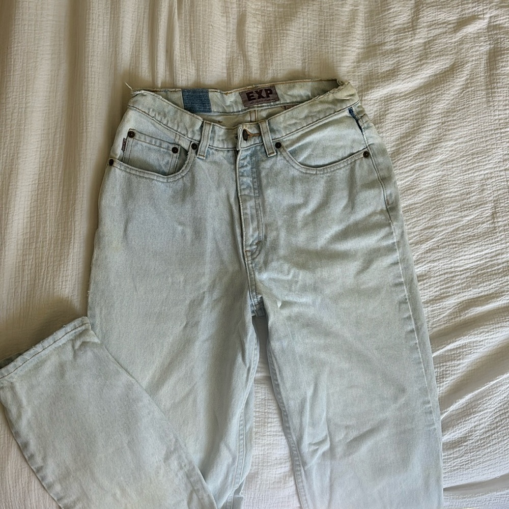 Vintage Express High-Waisted Jean Light Wash